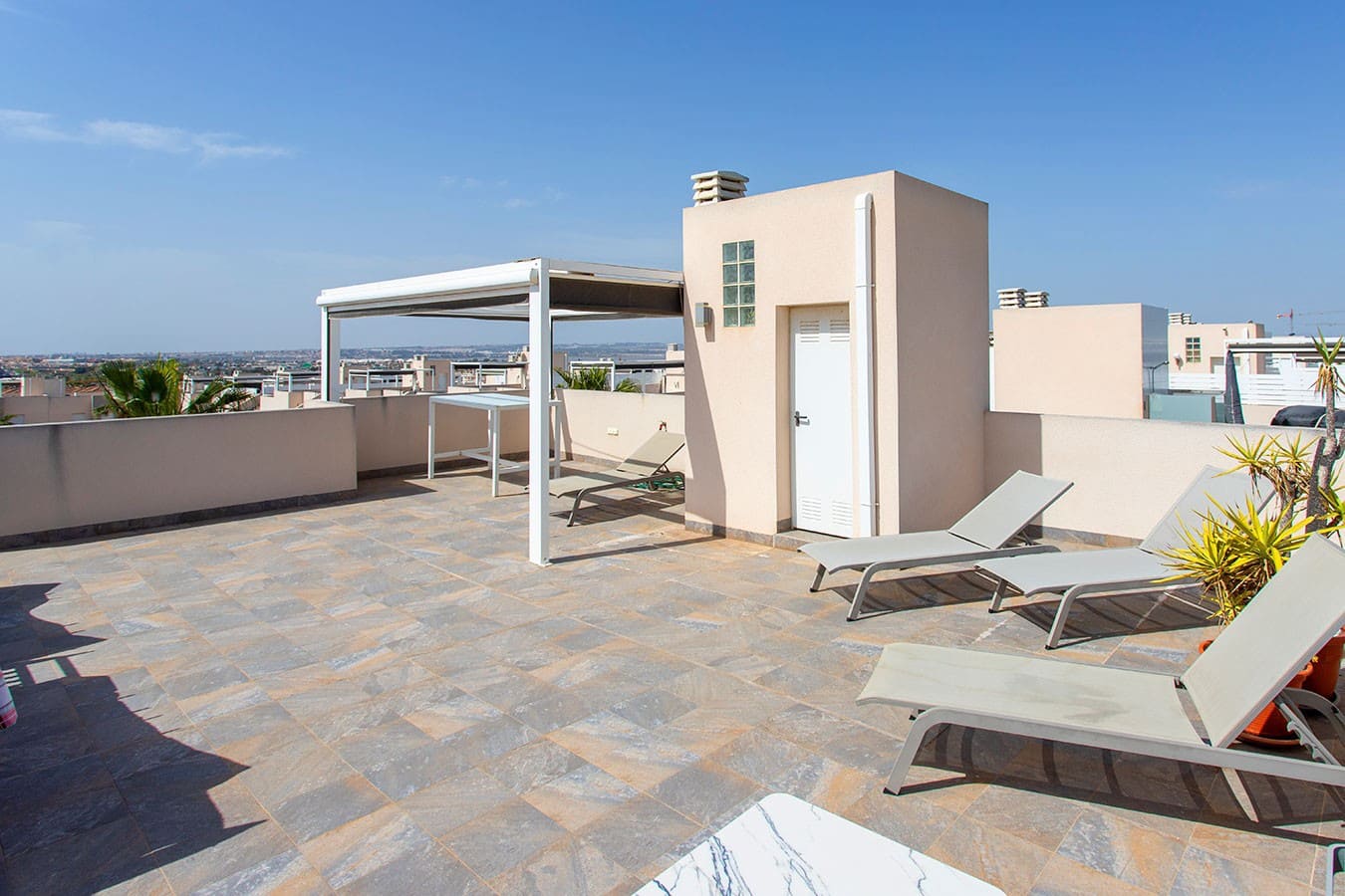 3 sovrum Hus till salu i Torrevieja med pool garage - 274 500 € (Ref: 9763903)