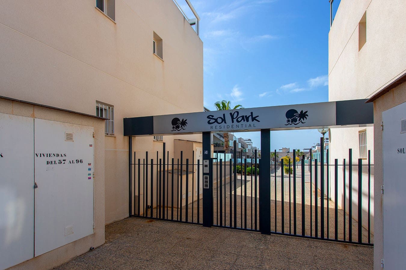 3 sovrum Hus till salu i Torrevieja med pool garage - 274 500 € (Ref: 9763903)