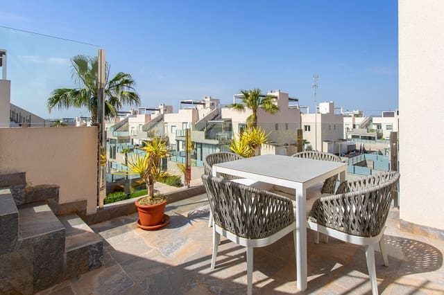 3 soveværelse Byhus til salg i Aguas Nuevas, Torrevieja med swimmingpool garage - € 274.500 (Ref: 9763903)