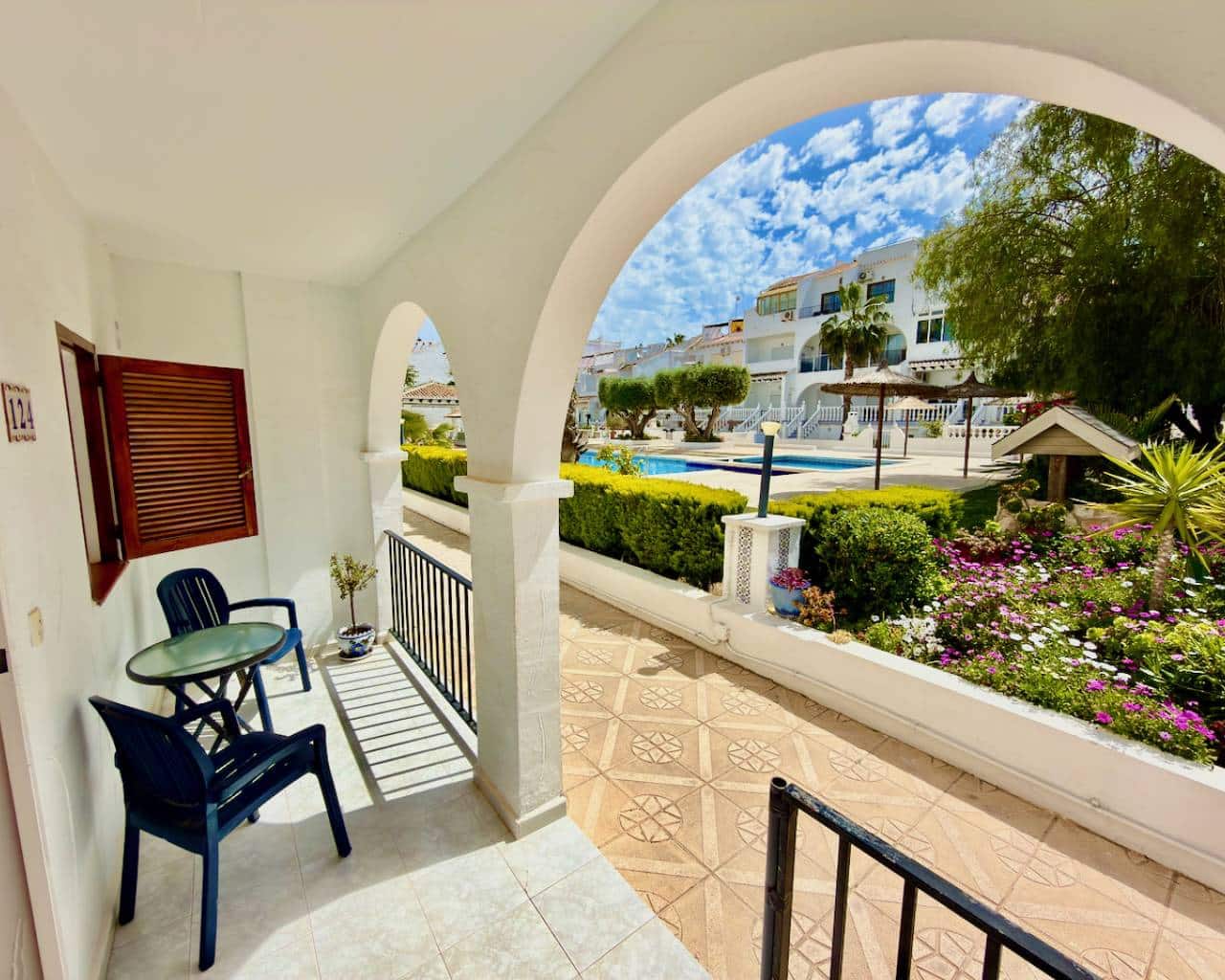 2 soverom Villa til salgs i Ciudad Quesada med svømmebasseng garasje - € 210 000 (Ref: 9800701)