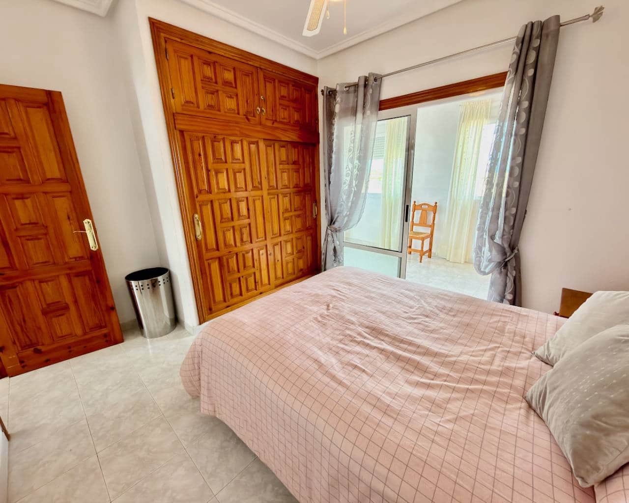 2 soverom Villa til salgs i Ciudad Quesada med svømmebasseng garasje - € 210 000 (Ref: 9800701)