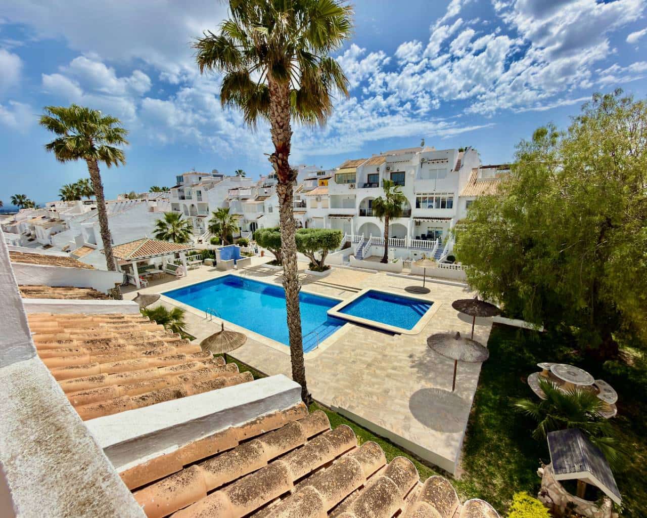 2 soverom Villa til salgs i Ciudad Quesada med svømmebasseng garasje - € 210 000 (Ref: 9800701)