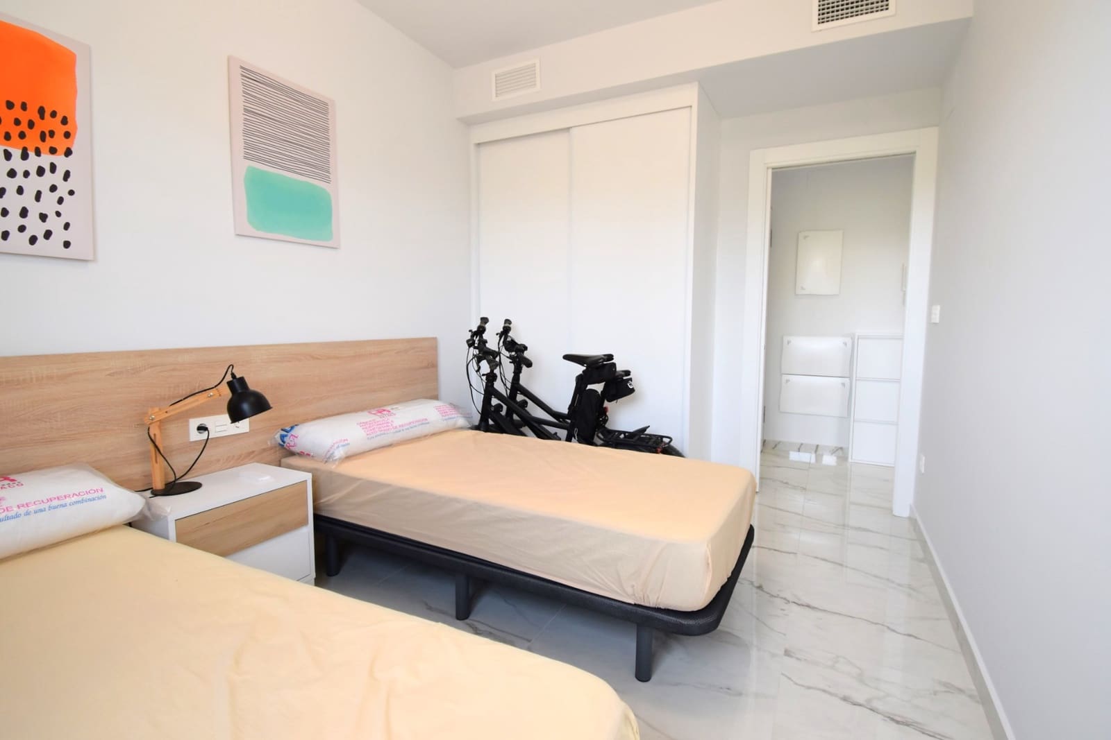 2 slaapkamer Appartement te koop in Orihuela Costa met zwembad garage - € 289.000 (Ref: 9805242)