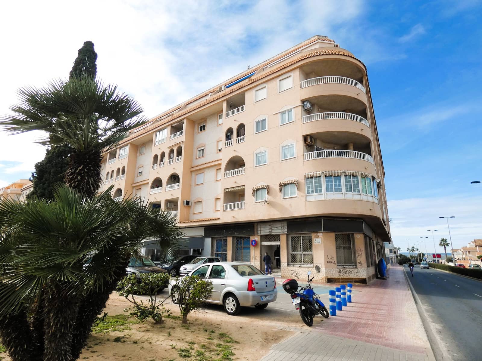 2 slaapkamer Appartement te koop in Torrevieja met zwembad - € 139.000 (Ref: 9805250)