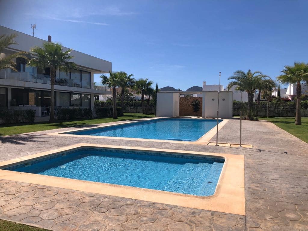 3 quarto Penthouse para venda em Mar de Cristal com piscina - 325 000 € (Ref: 9809400)