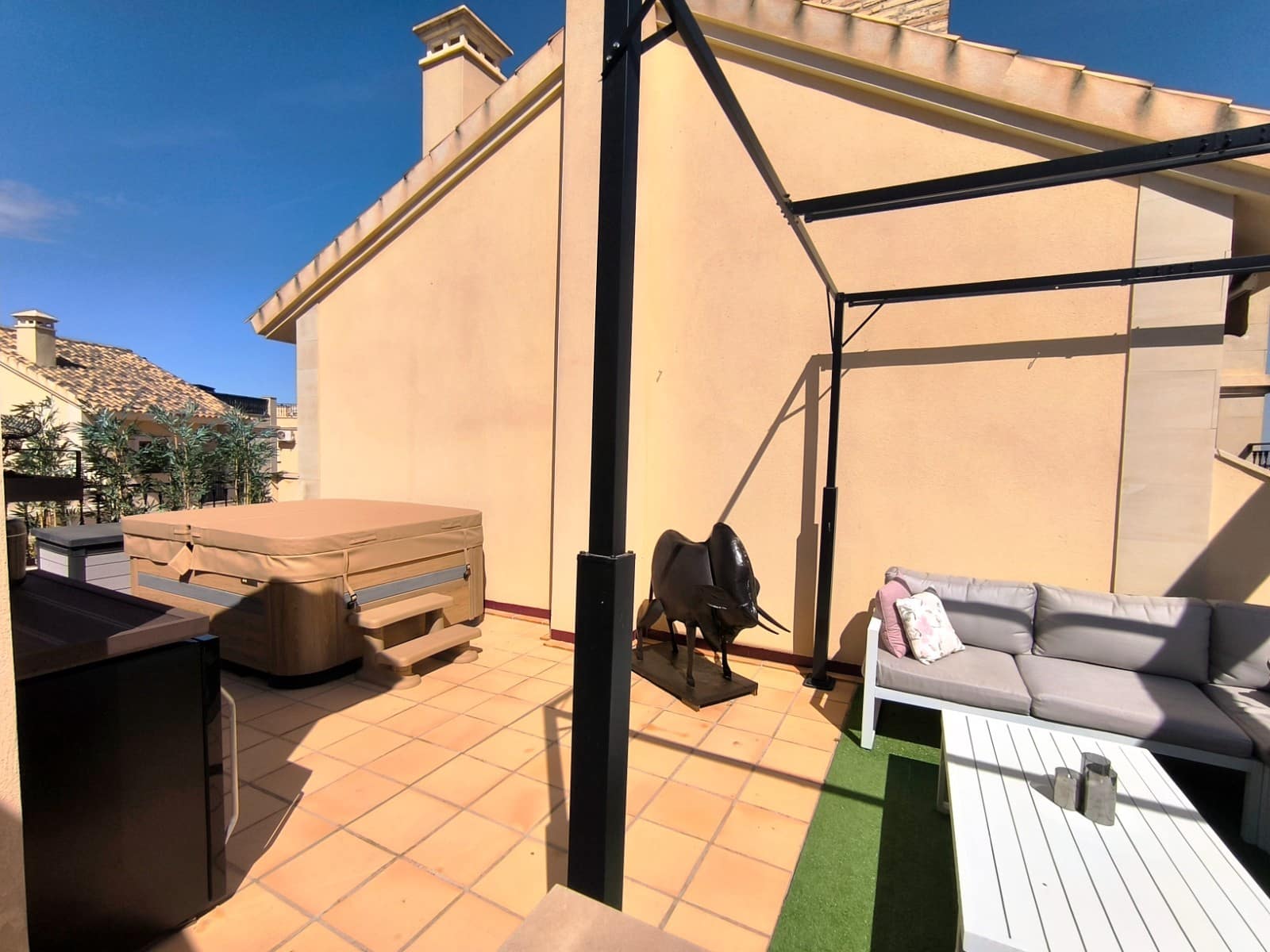 2 soveværelse Bungalow til salg i Algorfa med swimmingpool garage - € 249.950 (Ref: 9828883)