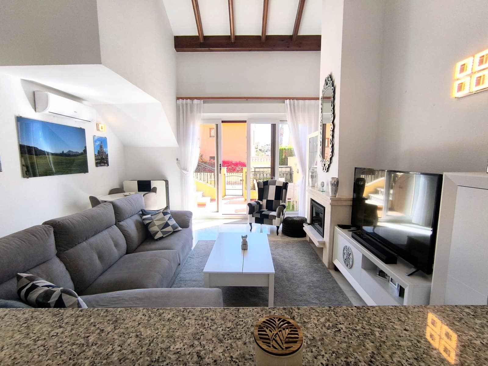 2 soveværelse Bungalow til salg i Algorfa med swimmingpool garage - € 249.950 (Ref: 9828883)