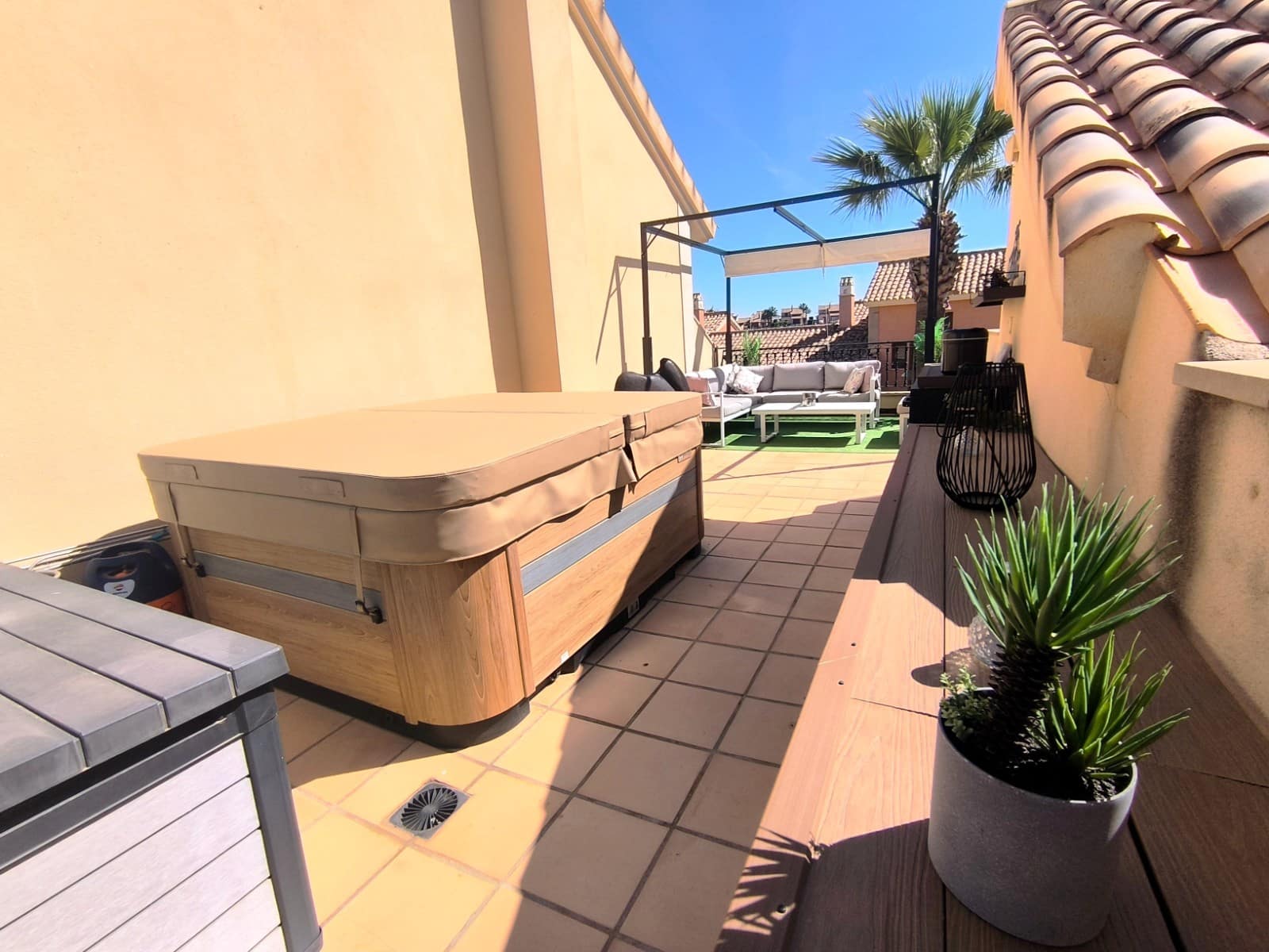 2 soveværelse Bungalow til salg i Algorfa med swimmingpool garage - € 249.950 (Ref: 9828883)