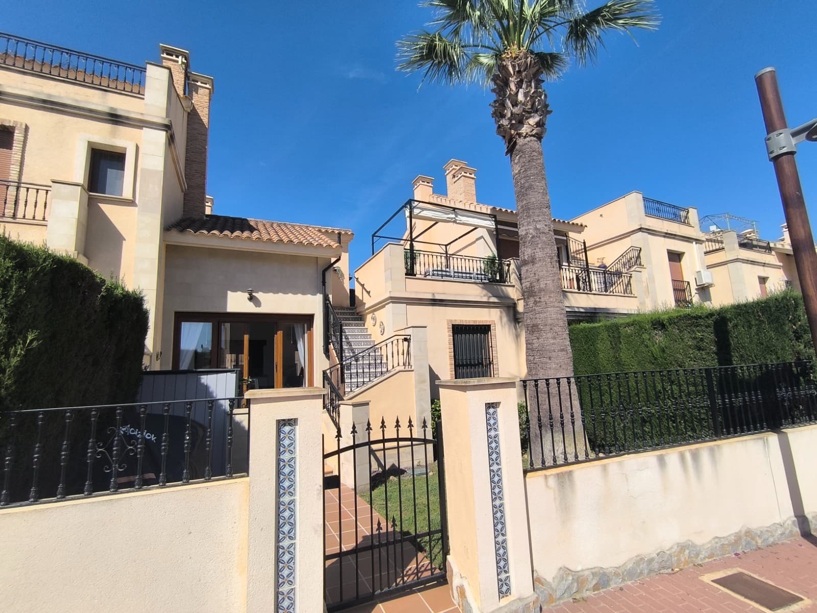 2 soveværelse Bungalow til salg i Algorfa med swimmingpool garage - € 249.950 (Ref: 9828883)