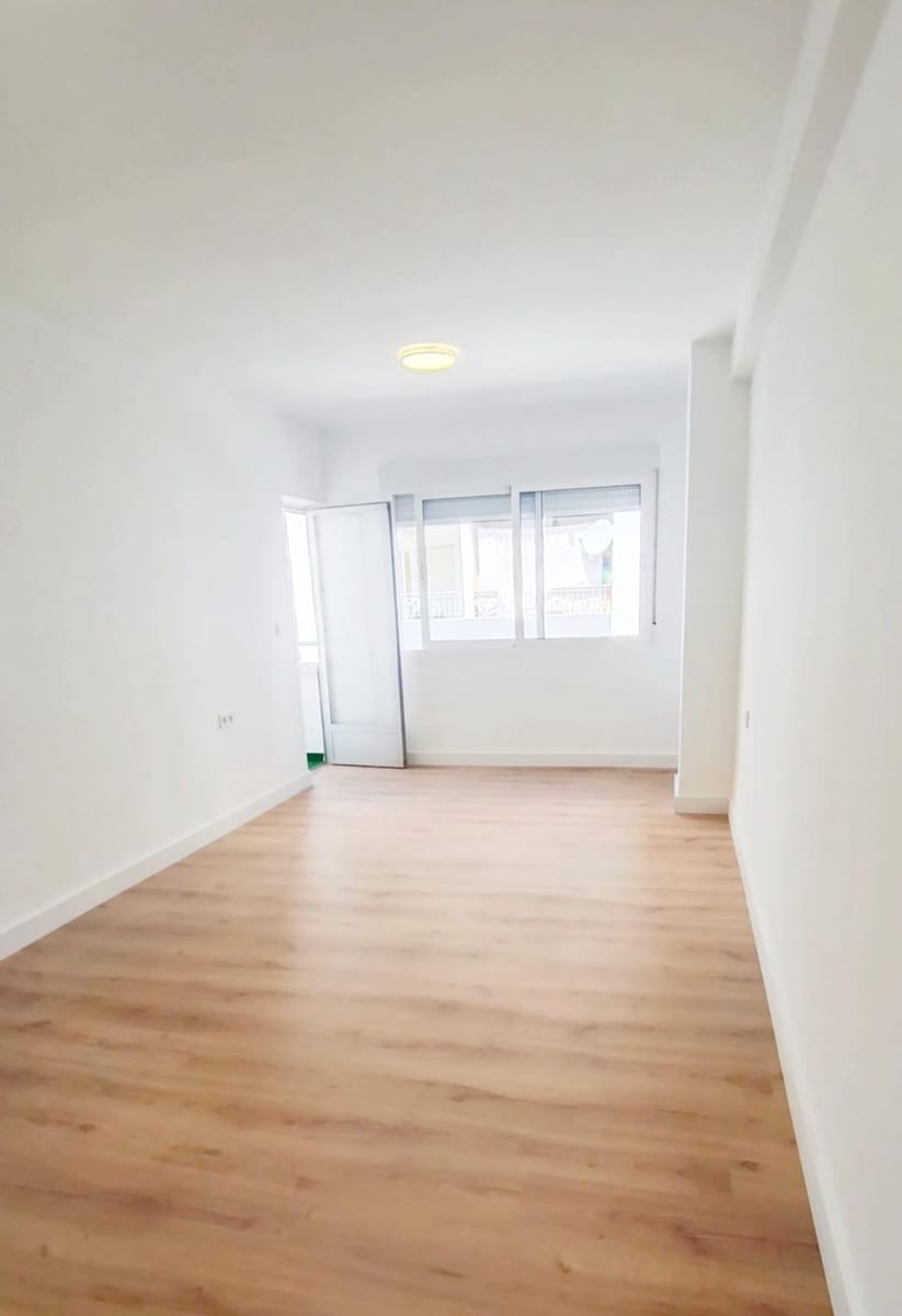 3 soverom Leilighet til salgs i Torrevieja - € 119 000 (Ref: 9840878)