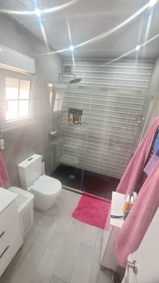 Chalet de 3 habitaciones en Villamartin en venta con piscina garaje - 364.950 € (Ref: 9840879)