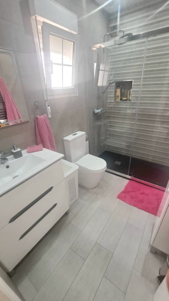 Chalet de 3 habitaciones en Villamartin en venta con piscina garaje - 364.950 € (Ref: 9840879)