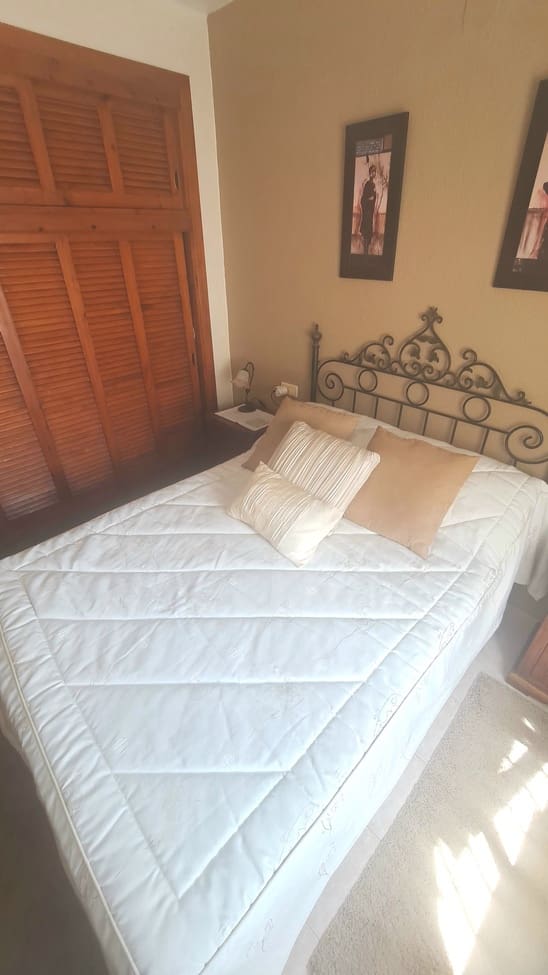 Chalet de 3 habitaciones en Villamartin en venta con piscina garaje - 364.950 € (Ref: 9840879)
