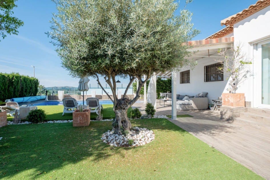 3 Zimmer Villa zu verkaufen in San Fulgencio mit Pool Garage - 495.000 € (Ref: 9857690)