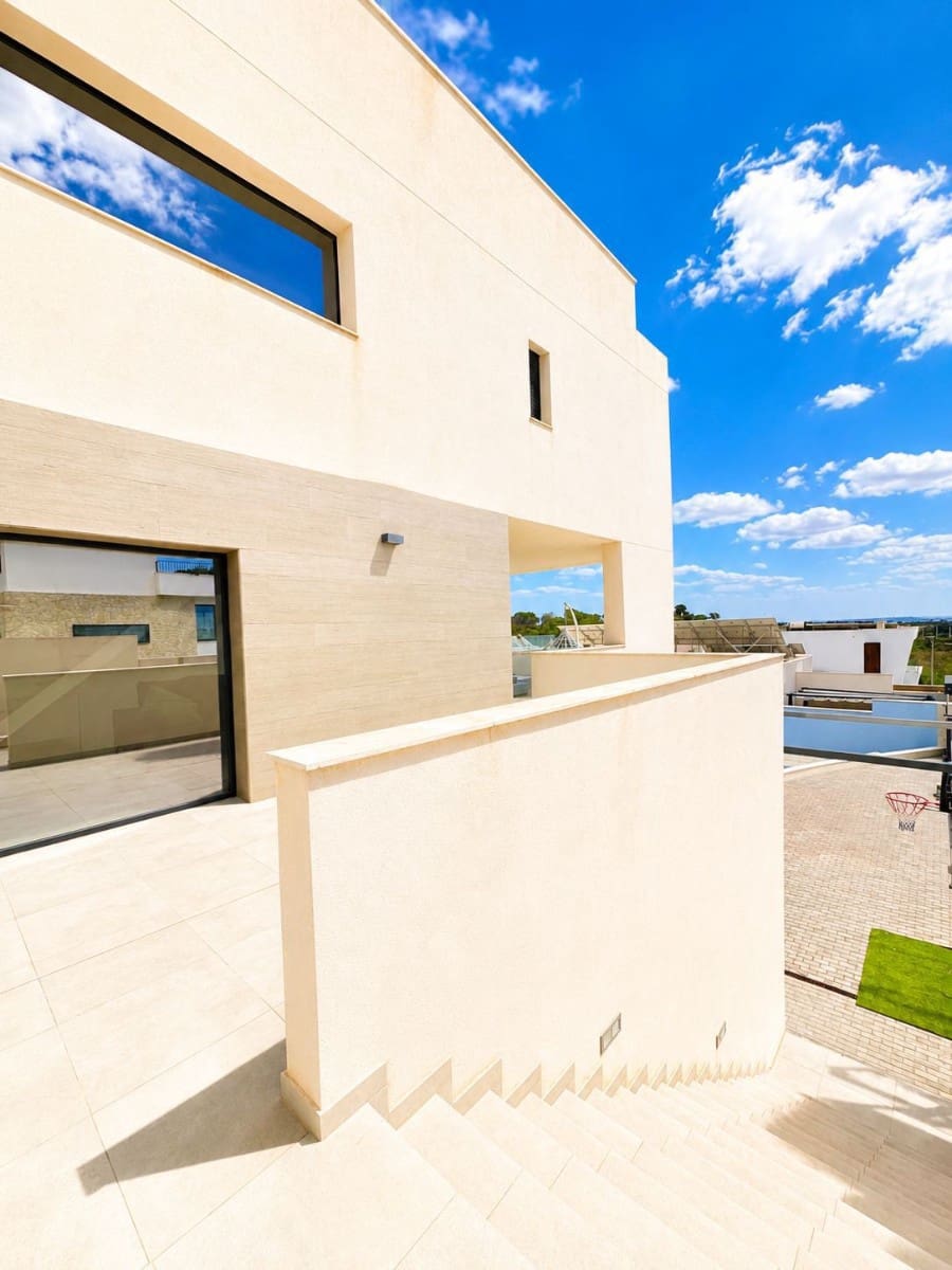 4 bedroom Villa for sale in Benijofar with pool garage - € 795,000 (Ref: 9858147)