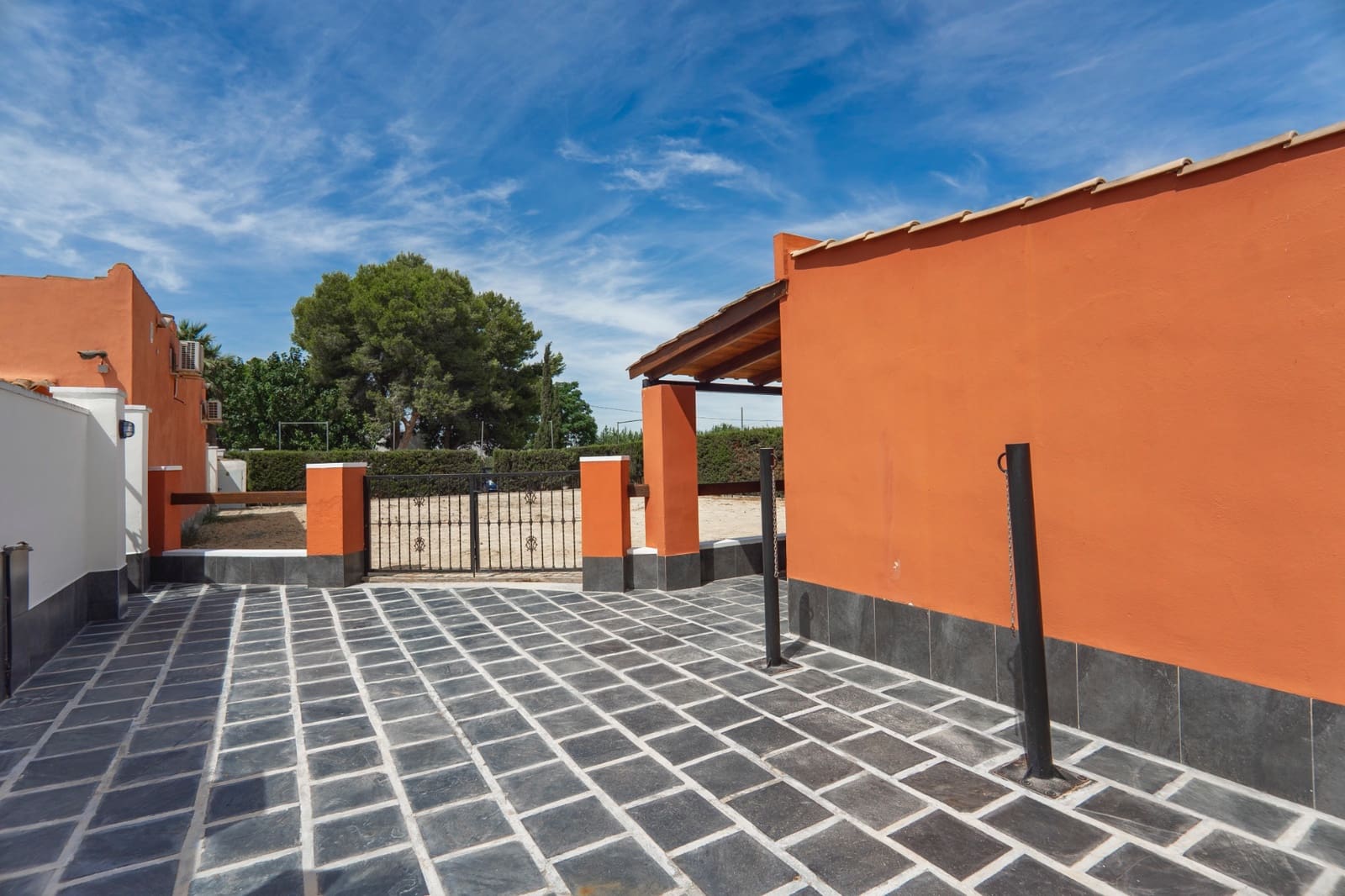 Chalet de 6 habitaciones en Heredades en venta con piscina garaje - 595.000 € (Ref: 9861336)