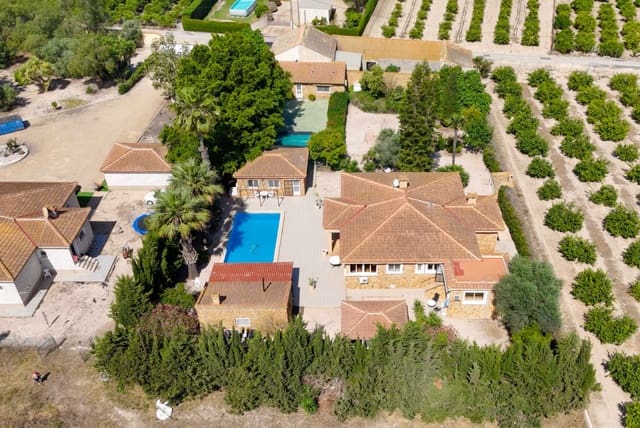 Finca/Casa Rural de 5 habitaciones en Rojales en venta con piscina garaje - 650.000 € (Ref: 9861345)