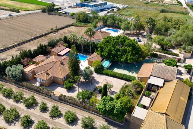 Finca/Casa Rural de 5 habitaciones en Rojales en venta con piscina garaje - 650.000 € (Ref: 9861345)