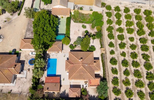 Finca/Casa Rural de 5 habitaciones en Rojales en venta con piscina garaje - 650.000 € (Ref: 9861345)