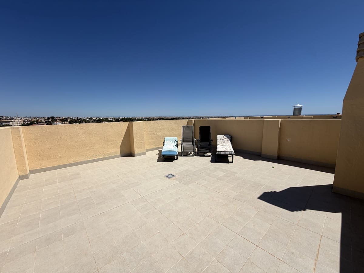 2 soveværelse Lejlighed til salg i Orihuela Costa med swimmingpool - € 199.995 (Ref: 9862088)