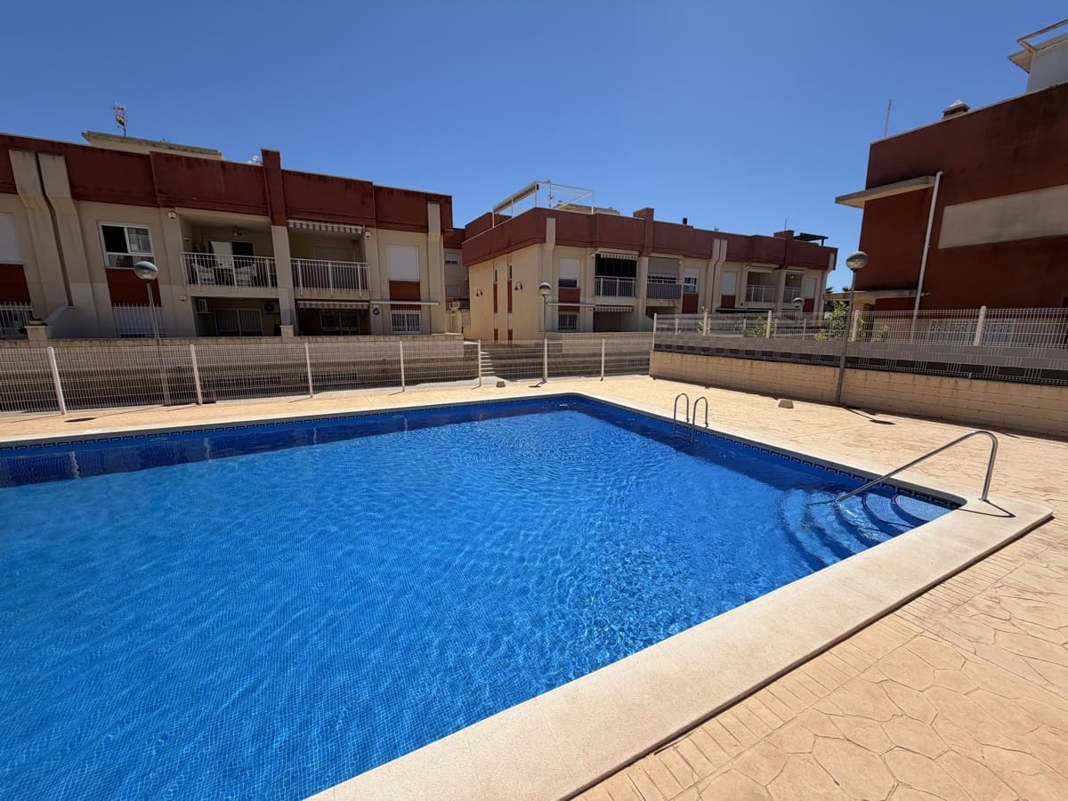 2 soveværelse Lejlighed til salg i Orihuela Costa med swimmingpool - € 199.995 (Ref: 9862088)