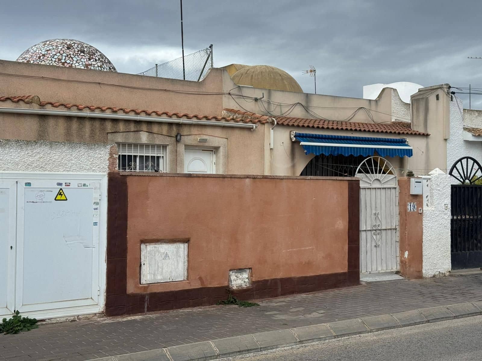 Chalet en Torrevieja en venta - 94.000 € (Ref: 9862254)