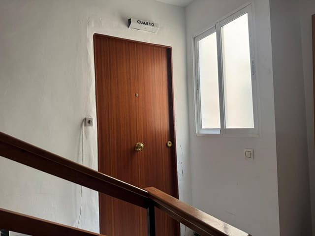 2 bedroom Apartment for sale in Playa de los Locos, Torrevieja with garage - € 121,200 (Ref: 9862255)