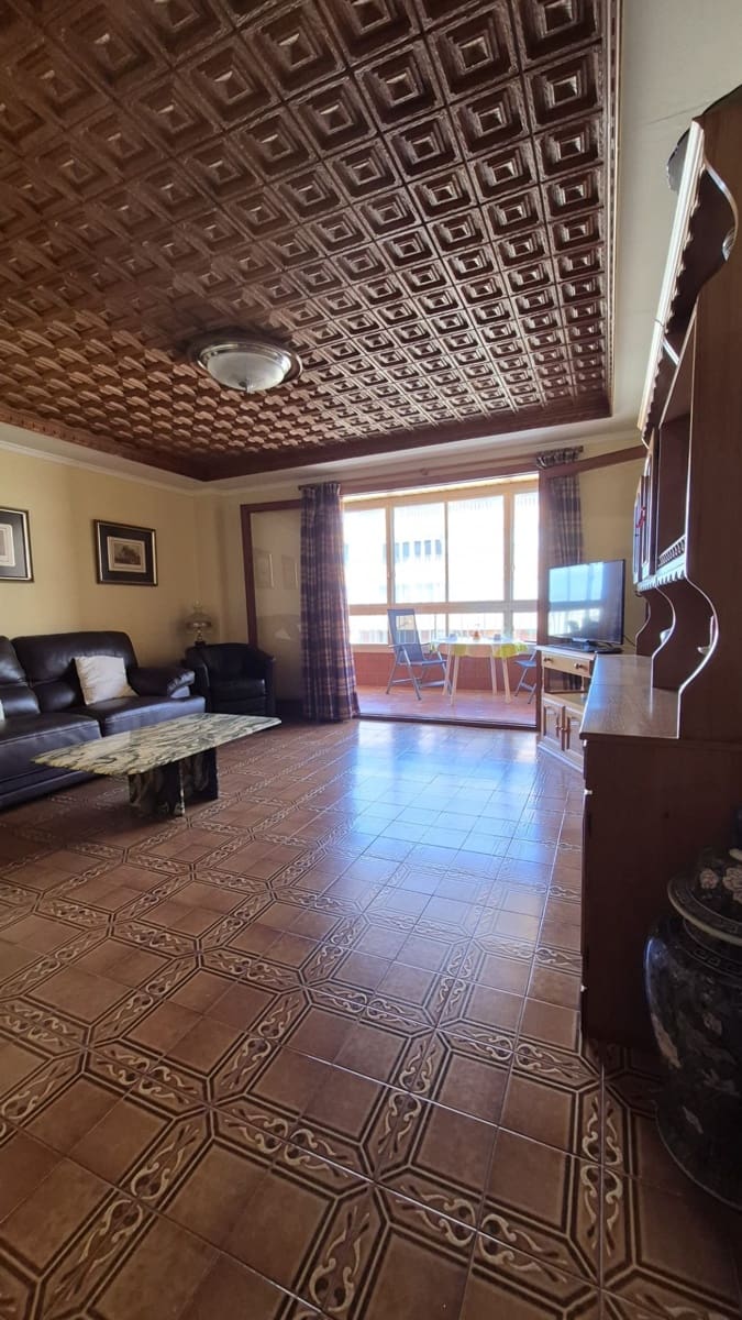 3 Zimmer Apartment zu verkaufen in Torrevieja mit Pool Garage - 214.000 € (Ref: 9862260)
