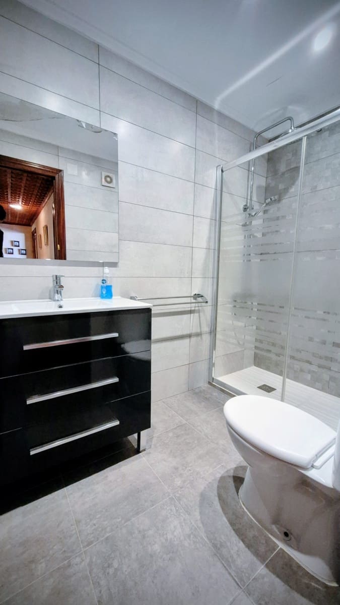 3 Zimmer Apartment zu verkaufen in Torrevieja mit Pool Garage - 214.000 € (Ref: 9862260)