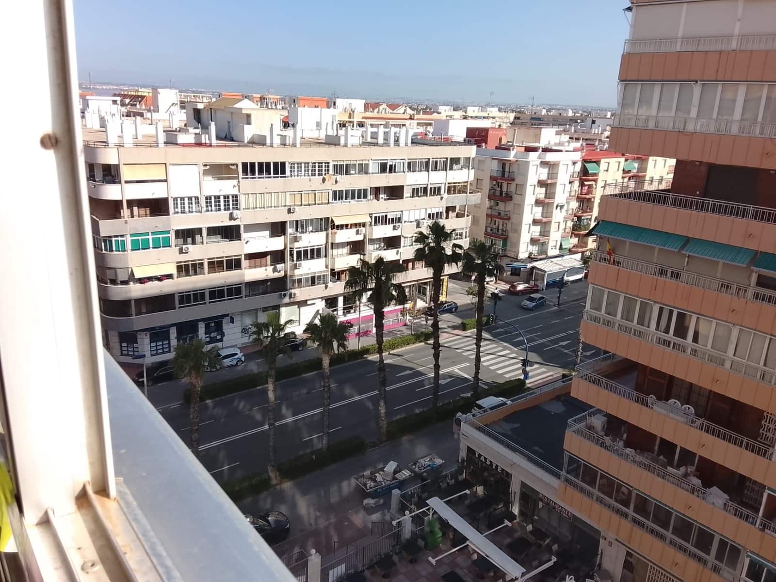 3 Zimmer Apartment zu verkaufen in Torrevieja mit Pool Garage - 214.000 € (Ref: 9862260)