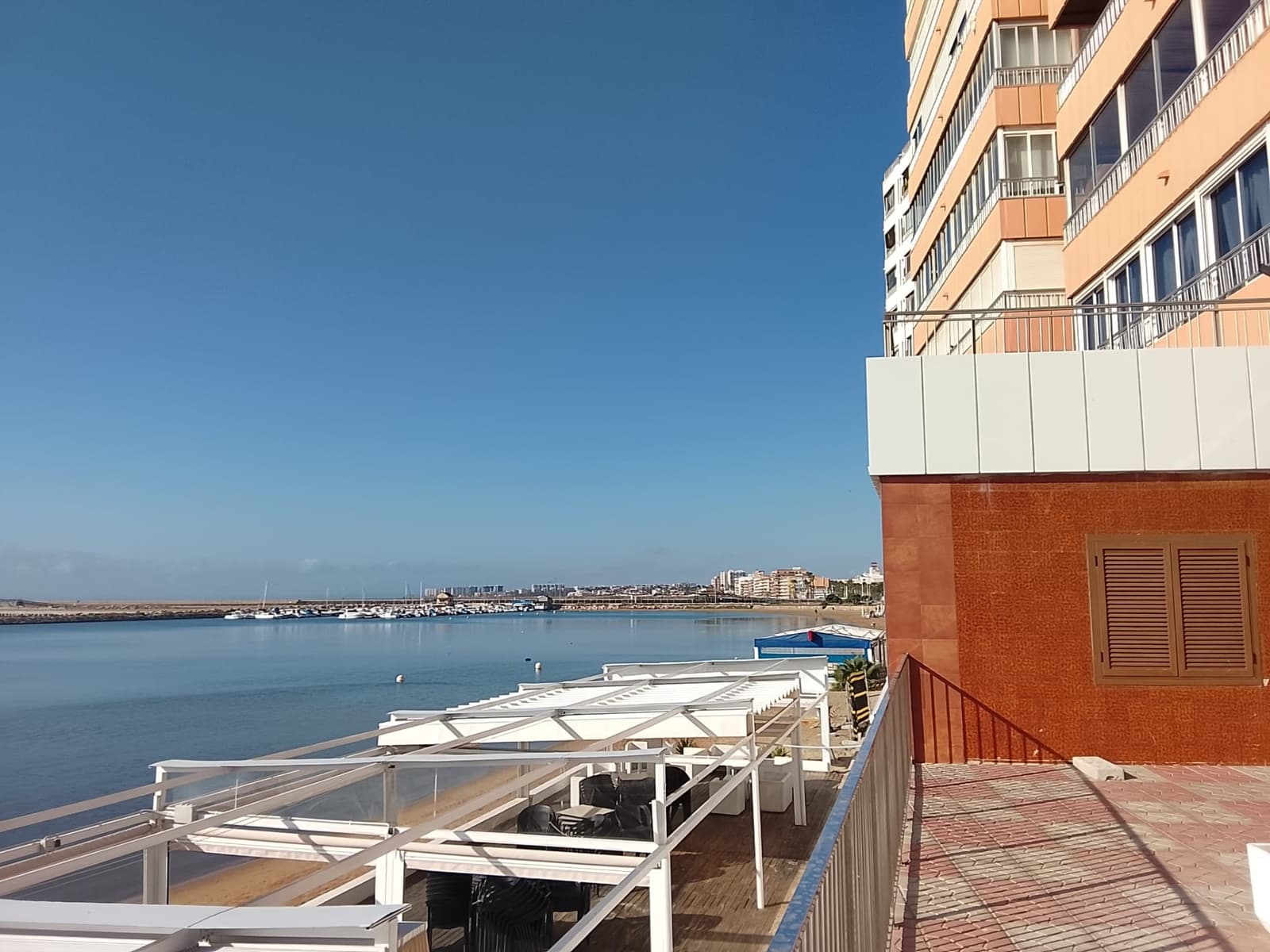 3 Zimmer Apartment zu verkaufen in Torrevieja mit Pool Garage - 214.000 € (Ref: 9862260)