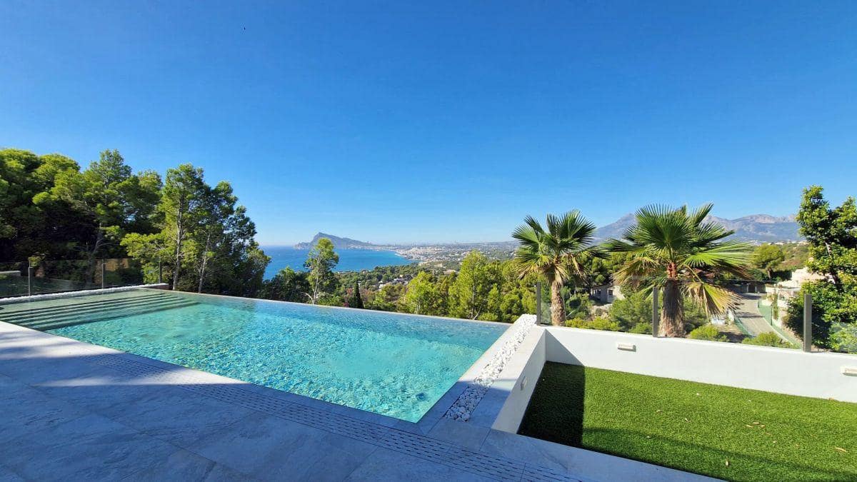 4 soveværelse Villa til salg i Altea med swimmingpool garage - € 2.200.000 (Ref: 9862274)