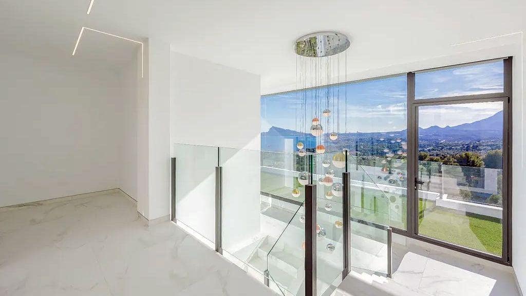 4 soveværelse Villa til salg i Altea med swimmingpool garage - € 2.200.000 (Ref: 9862274)