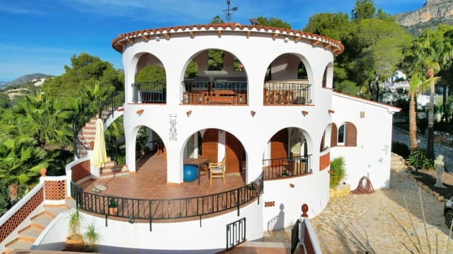 5 sypialnia Willa na sprzedaż w Altea z basenem garażem - 1 650 000 € (Ref: 9862287)