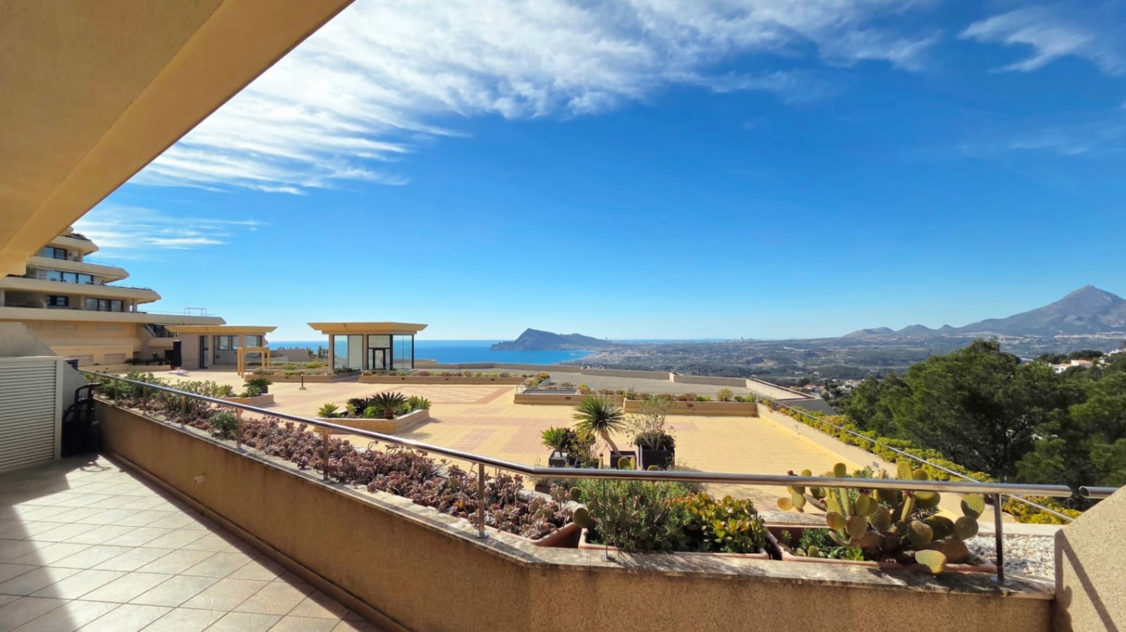 3 slaapkamer Appartement te koop in Altea met zwembad garage - € 675.000 (Ref: 9862288)