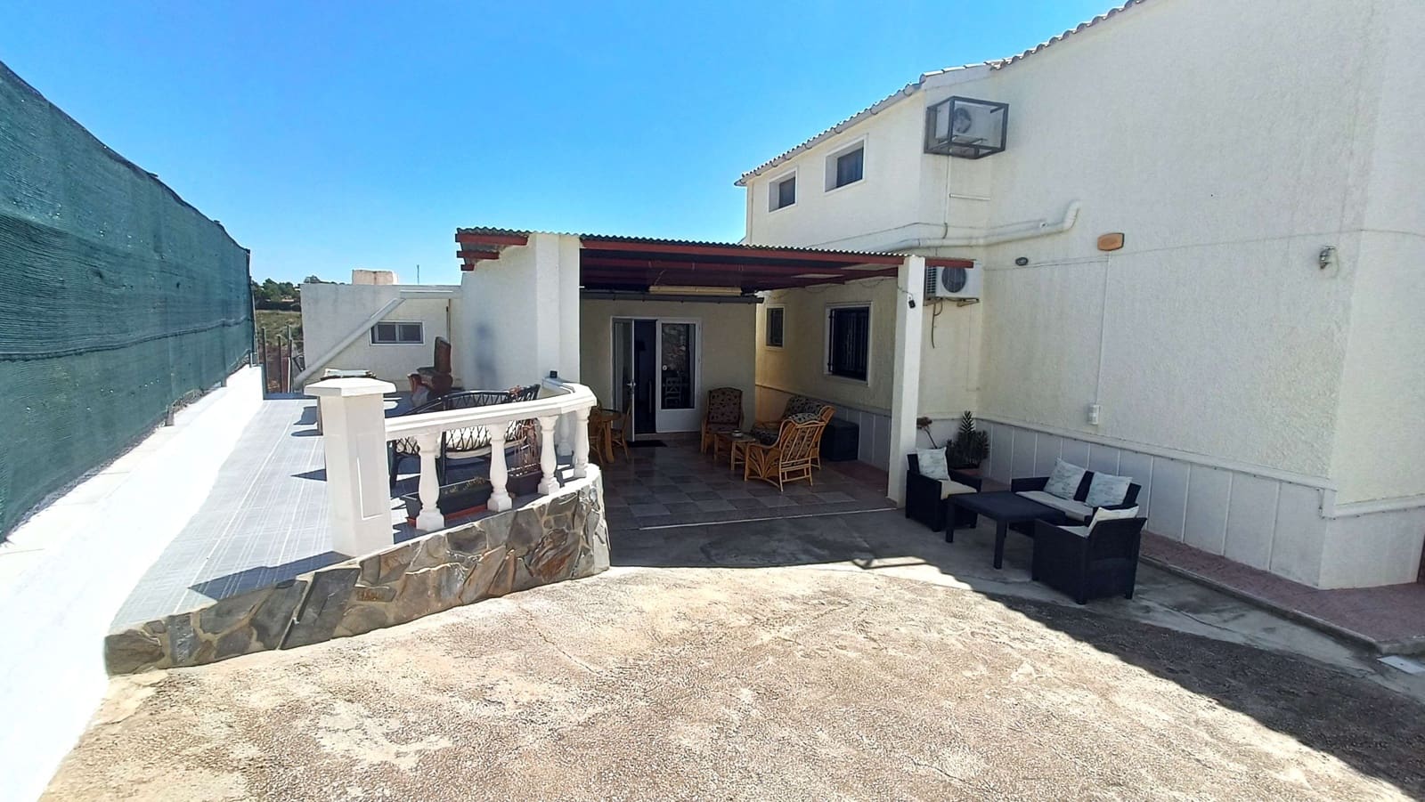 Chalet de 6 habitaciones en Crevillente / Crevillent en venta con piscina garaje - 467.999 € (Ref: 9870227)
