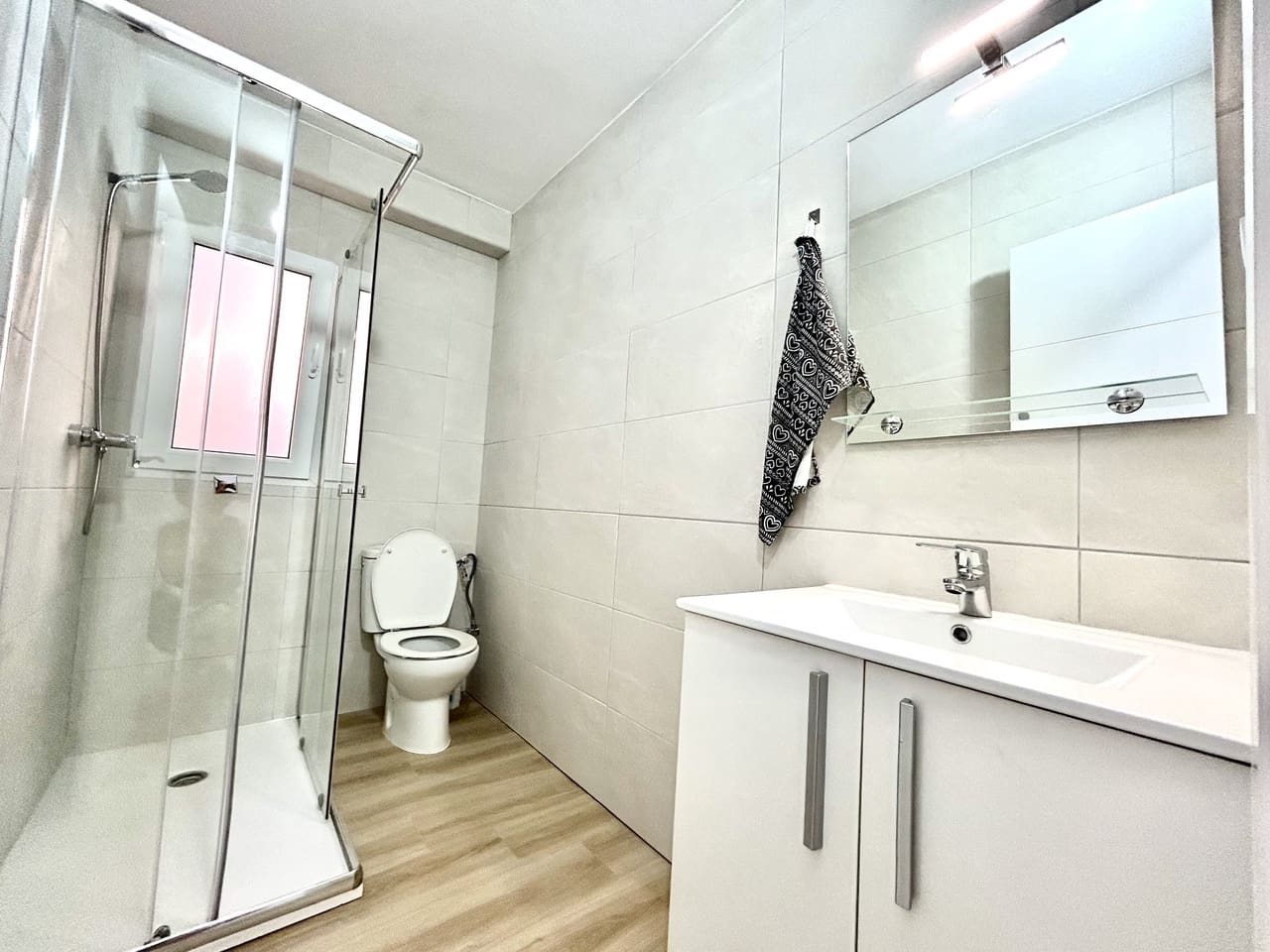 3 bedroom Apartment for sale in Torrevieja - € 119,000 (Ref: 9878848)