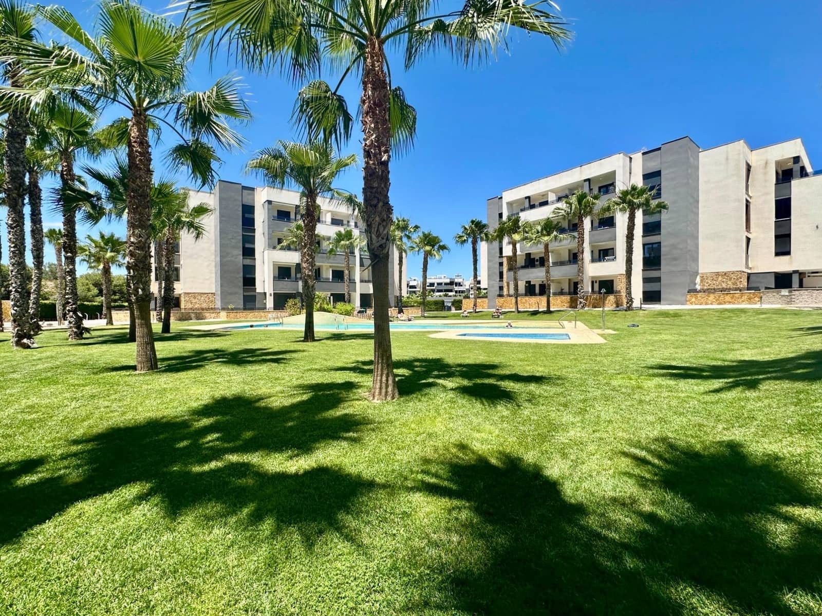 2 Zimmer Apartment zu verkaufen in Orihuela Costa mit Pool Garage - 249.000 € (Ref: 9888972)