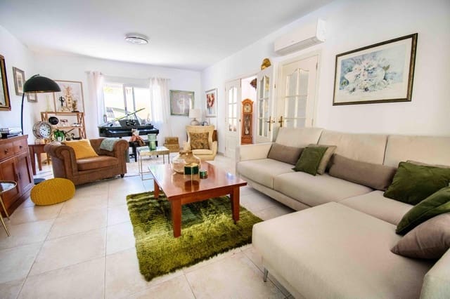 4 Zimmer Doppelhaus zu verkaufen in Albir, Alfaz del Pi / L'Alfàs del Pi mit Pool Garage - 599.000 € (Ref: 9896595)