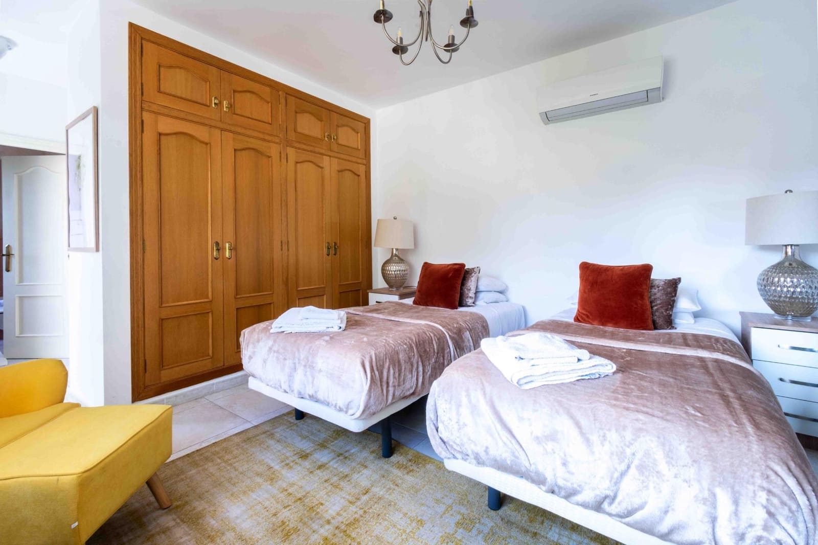 4 Zimmer Doppelhaus zu verkaufen in Alfaz del Pi / L'Alfas del Pi mit Pool Garage - 599.000 € (Ref: 9896595)