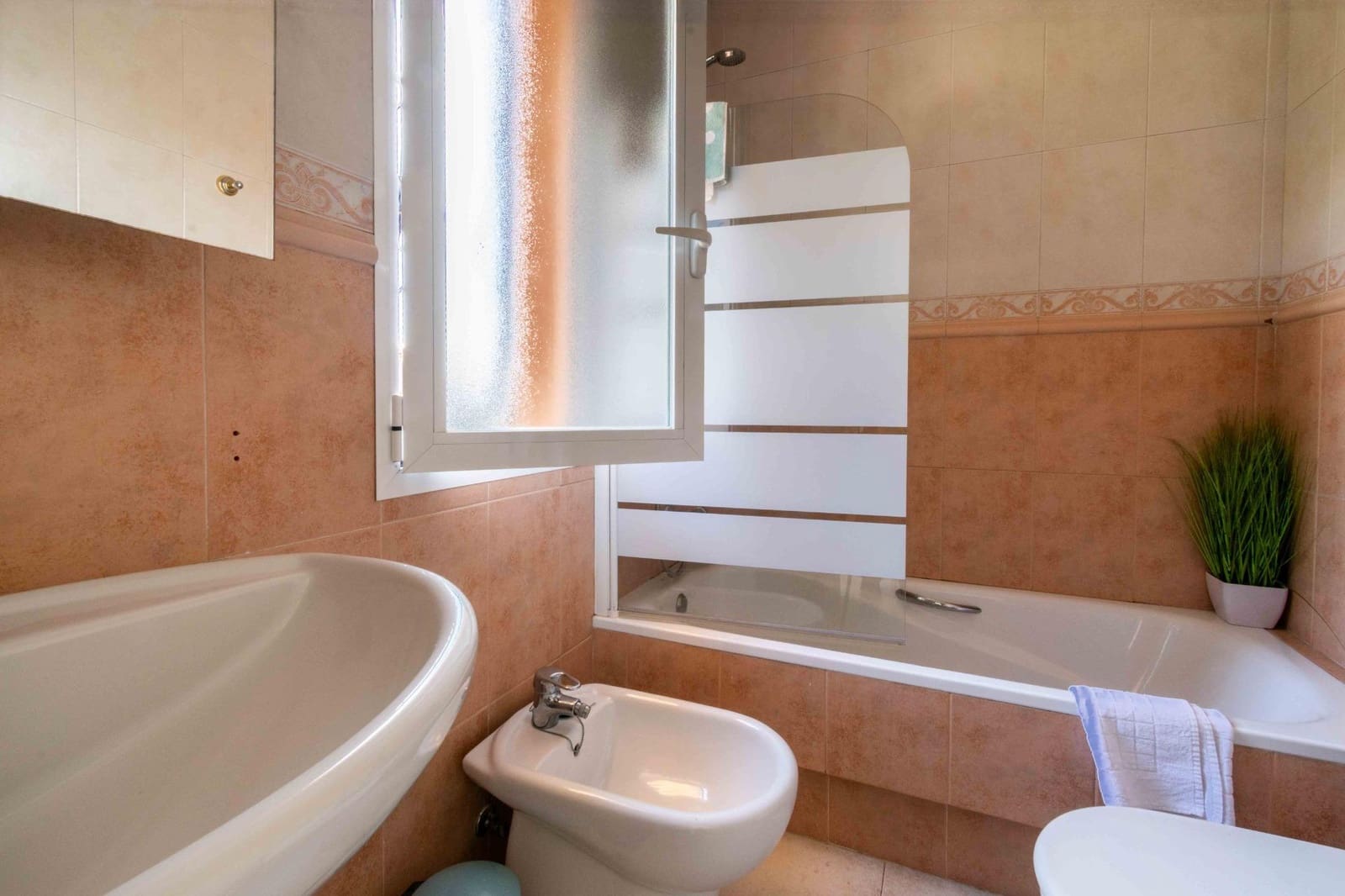 4 Zimmer Doppelhaus zu verkaufen in Alfaz del Pi / L'Alfas del Pi mit Pool Garage - 599.000 € (Ref: 9896595)