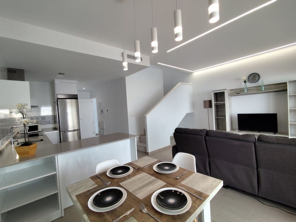 3 slaapkamer Villa te koop in Pilar de la Horadada met zwembad garage - € 295.000 (Ref: 9909059)