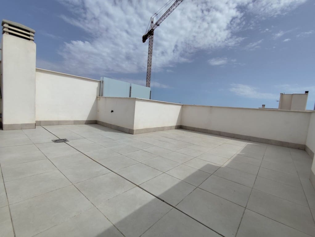 3 slaapkamer Villa te koop in Pilar de la Horadada met zwembad garage - € 295.000 (Ref: 9909059)