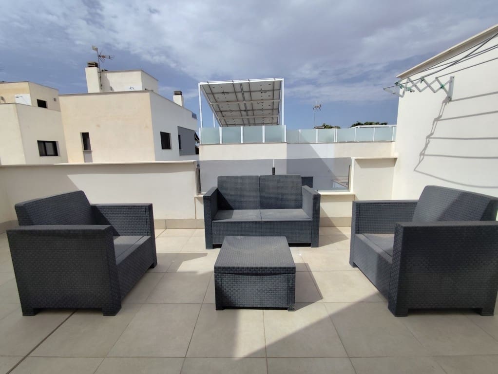 3 slaapkamer Villa te koop in Pilar de la Horadada met zwembad garage - € 295.000 (Ref: 9909059)
