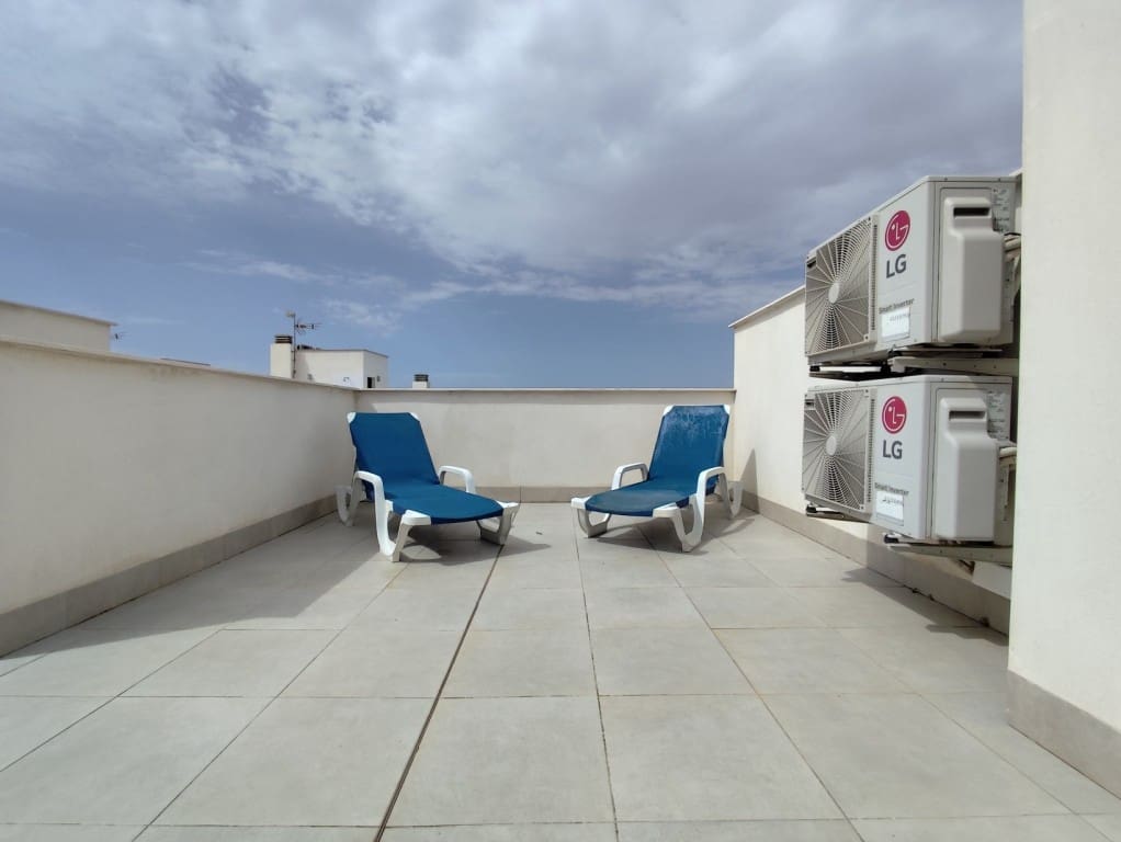 3 slaapkamer Villa te koop in Pilar de la Horadada met zwembad garage - € 295.000 (Ref: 9909059)