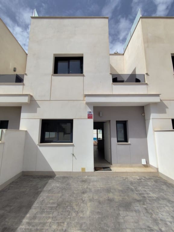 3 slaapkamer Villa te koop in Pilar de la Horadada met zwembad garage - € 295.000 (Ref: 9909059)