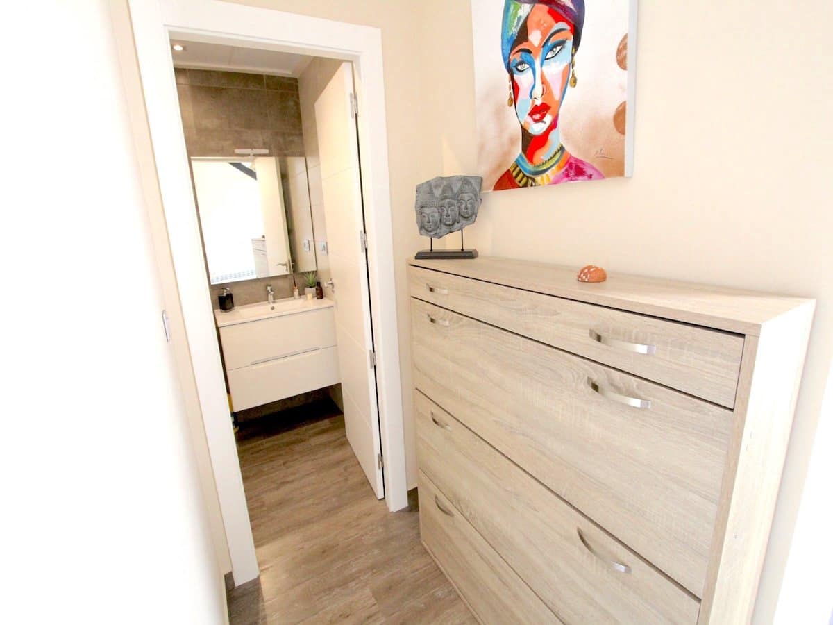Chalet de 3 habitaciones en Daya Vieja en venta con piscina - 399.950 € (Ref: 9911747)