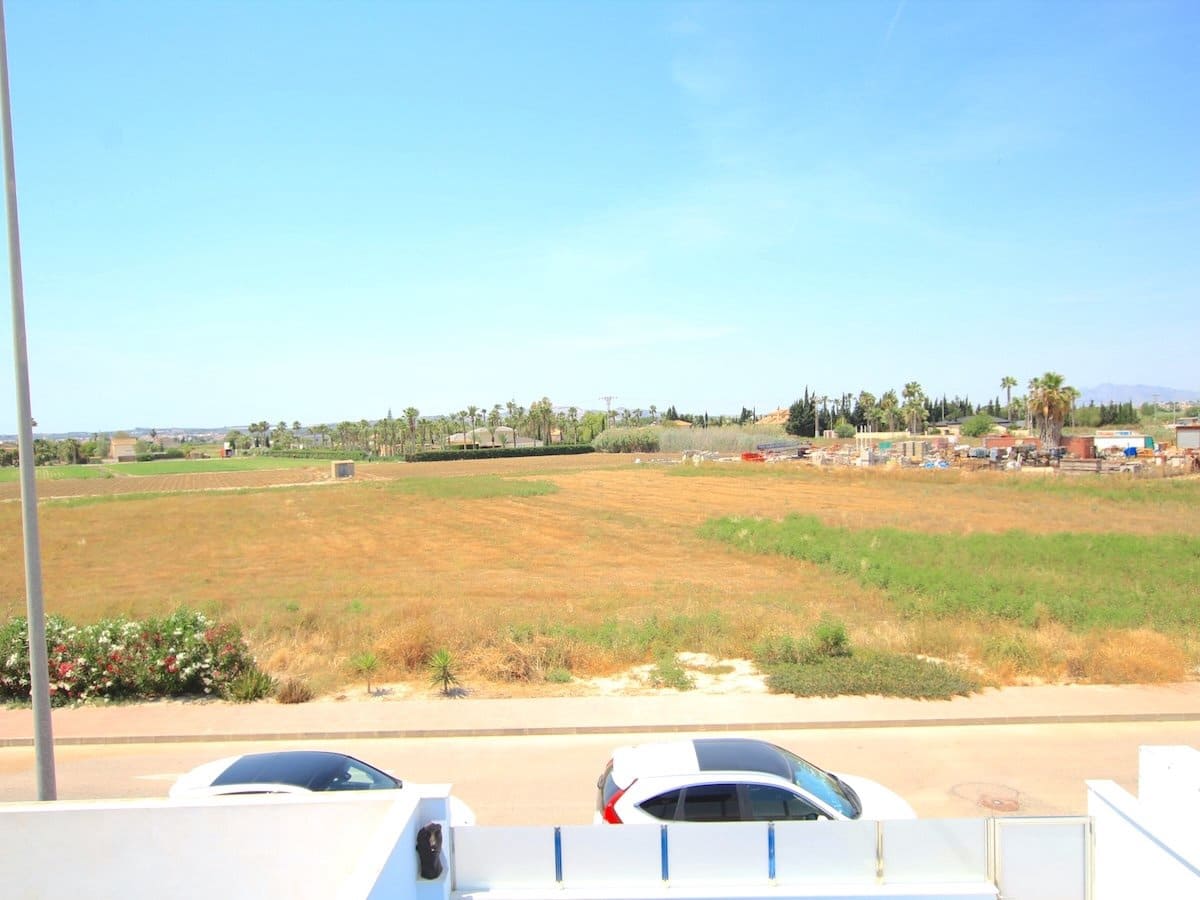 Chalet de 3 habitaciones en Daya Vieja en venta con piscina - 399.950 € (Ref: 9911747)