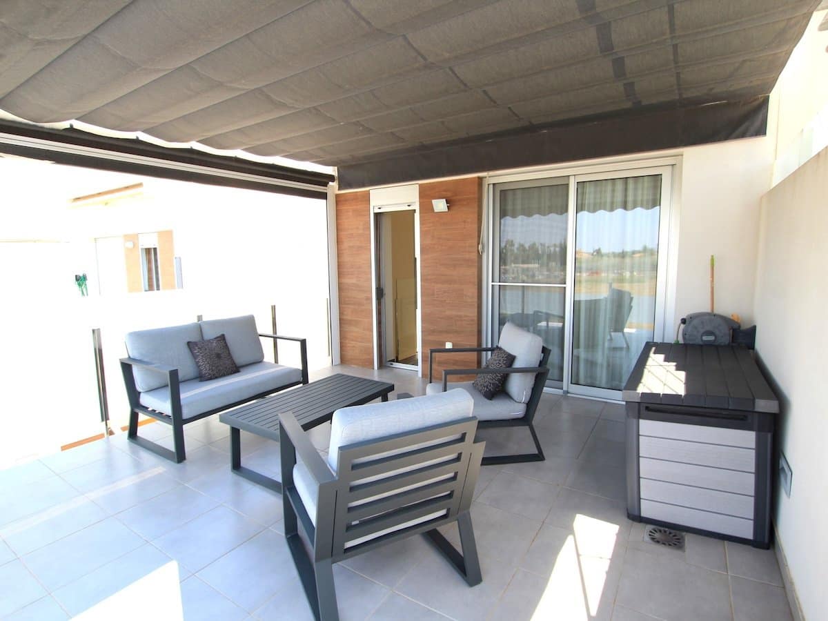Chalet de 3 habitaciones en Daya Vieja en venta con piscina - 399.950 € (Ref: 9911747)