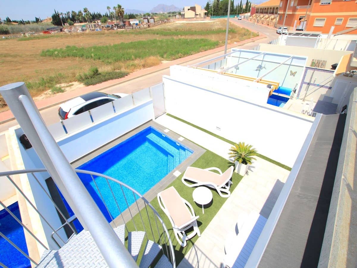 Chalet de 3 habitaciones en Daya Vieja en venta con piscina - 399.950 € (Ref: 9911747)